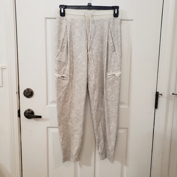 Athleta Pants - Athleta Cream With Sage Jogger Pants